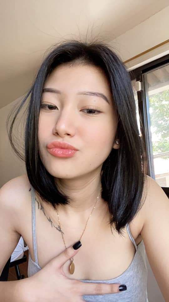 Em là con đĩ hư hỏng của anh